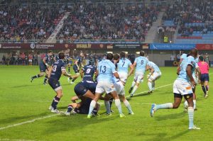 découvrez comment la france a brillé dans le tournoi nations 2026, éclipsant les gallois devenus la risée du rugby mondial, dans un paysage sportif salué par la presse internationale émerveillée.