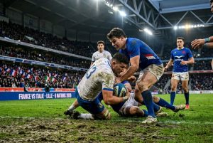 découvrez l'analyse de lagisquet sur la transformation des bleus, qui ont su convertir une faiblesse en un atout déterminant pour leur succès.