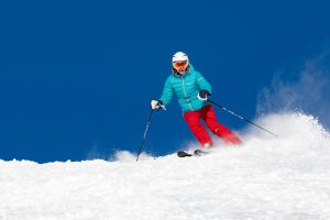 jo 2026 : brignone, double championne olympique, célèbre sa victoire avec une joie mêlée de douleur, partageant ses émotions intenses après ses exploits.