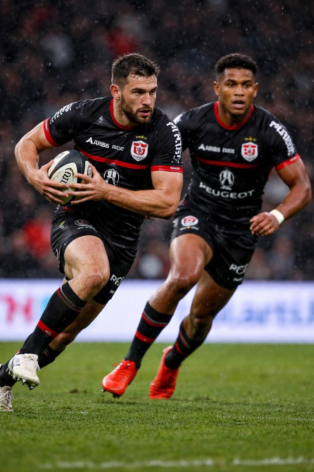découvrez la composition du stade toulousain pour le tournoi des 6 nations avec barassi titularisé au centre, flament et meafou alignés dès le début, assurant une forte présence du club dans cette compétition majeure.