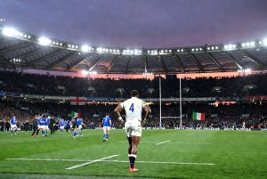 découvrez les critiques sévères d'un ancien international anglais contre itoje lors du tournoi des 6 nations et les prévisions inattendues pour la suite de la compétition.