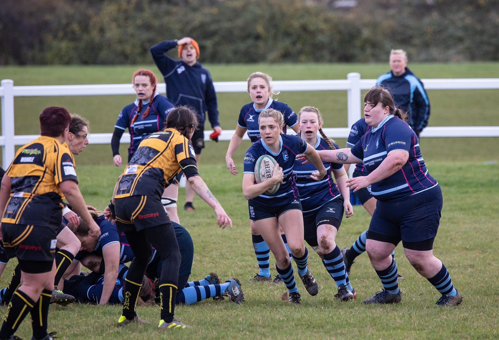 le tournoi des six nations 2026 perturbé par un accident de la route majeur, causant d'importants dégâts et bouleversant toute l'organisation de l'événement.