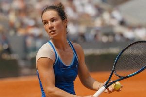 découvrez le parcours chaotique de loïs boisson à roland-garros, marqué par une demi-finale prometteuse, des blessures et des incertitudes qui ont jalonné la compétition de la joueuse française.