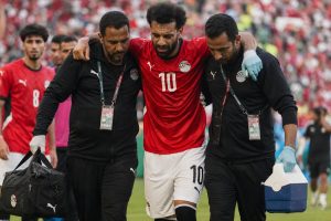 lors de la coupe du monde 2026, mohamed salah a dû quitter le terrain suite à une blessure. découvrez les confidences exclusives du sélectionneur égyptien sur l'état de son star.