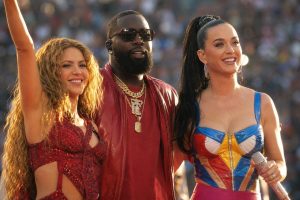 découvrez les artistes shakira, vegedream et katy perry qui illumineront les trois cérémonies d'ouverture de la coupe du monde 2026, promettant des spectacles inoubliables et une ambiance festive.