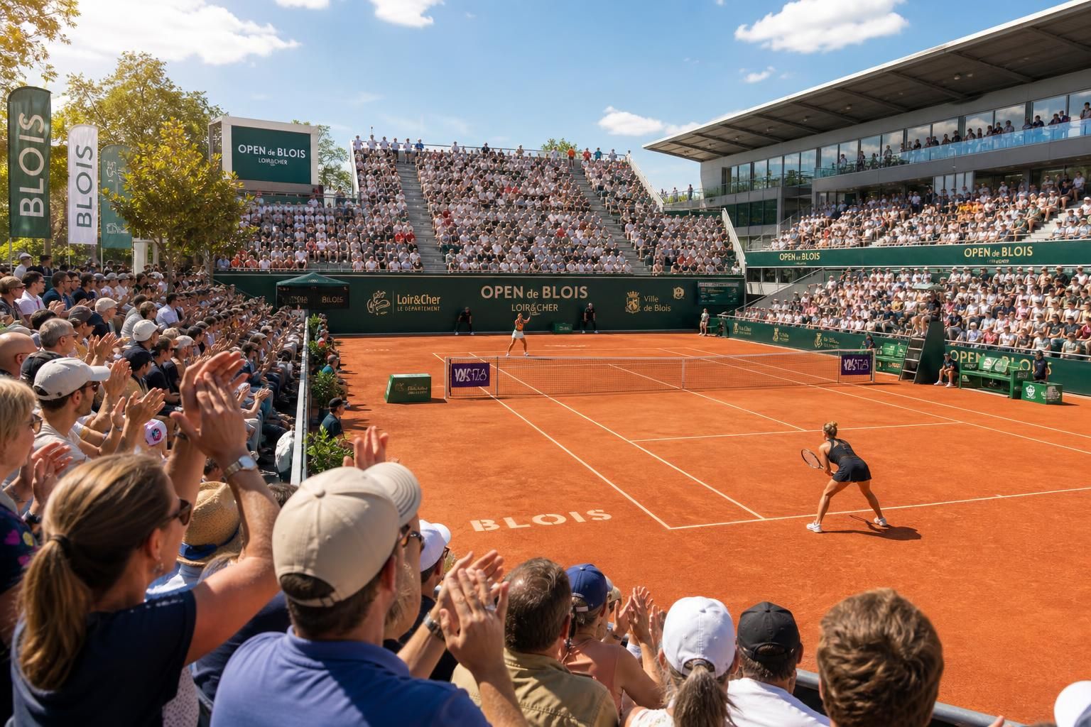 découvrez l'open de tennis de blois, une compétition avec une ambiance électrisante digne de roland-garros. vivez des matchs passionnants et une expérience unique au cœur du tennis français.