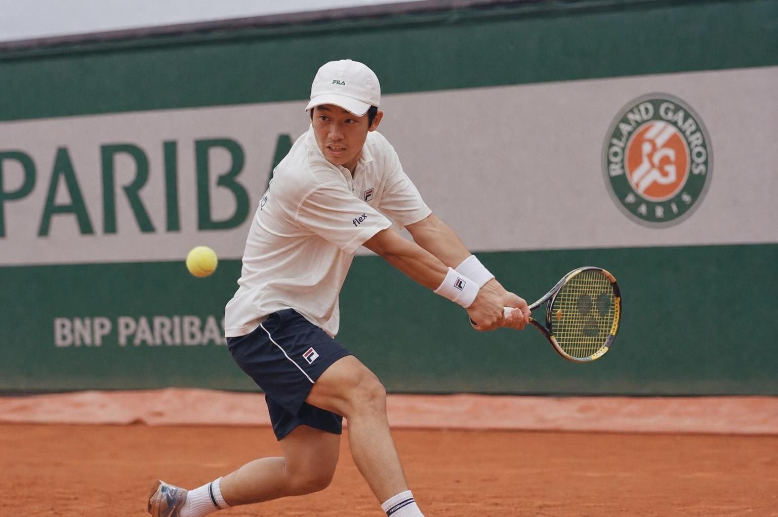 découvrez le parcours de seung kyu choi, originaire de vitré, qui se prépare avec enthousiasme pour roland-garros : « je savoure déjà » cette aventure unique.