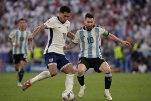 revivez la demi-finale palpitante de la coupe du monde 2026 entre l'angleterre et l'argentine, un affrontement intense et riche en émotions jusqu'à la dernière minute.