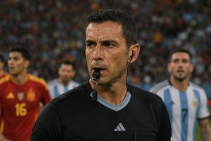 découvrez les émotions intenses vécues par l’arbitre lors de la finale palpitante espagne-argentine de la coupe du monde 2026, au cœur d’un moment historique du football.