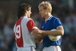 découvrez comment roman duvekot rend hommage à tom boon, un modèle inspirant pour tous les attaquants lors de la coupe du monde 2026.