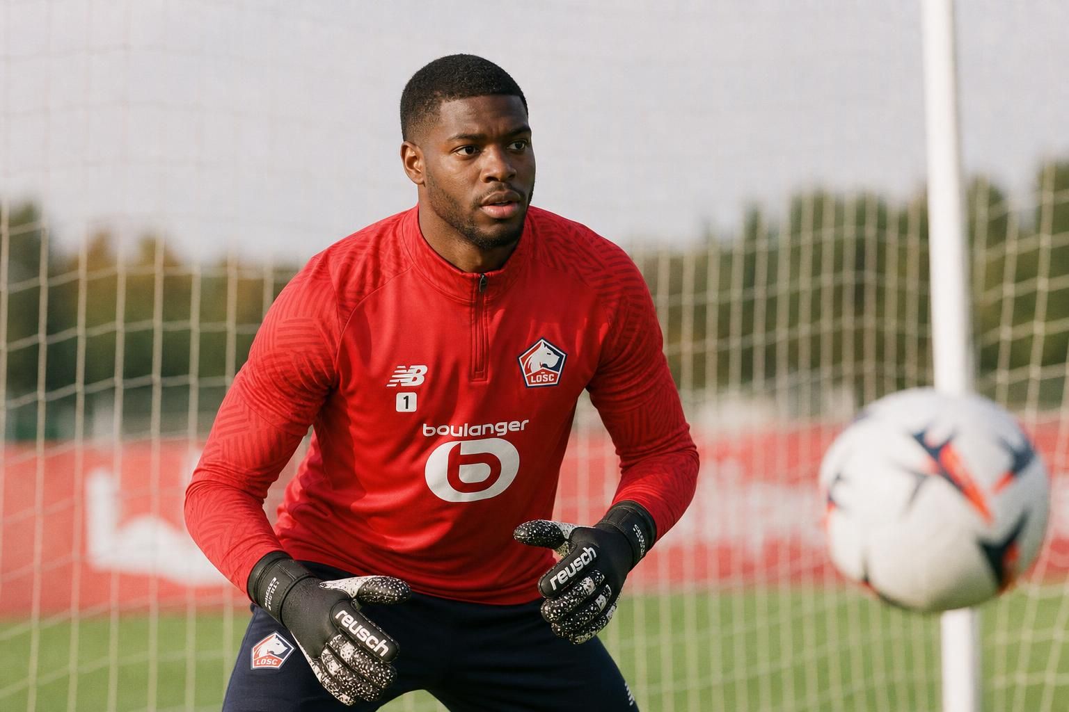 mercato : orlando gill est sur le point de rejoindre lille et prévoit de commencer à apprendre le français pour faciliter son intégration.