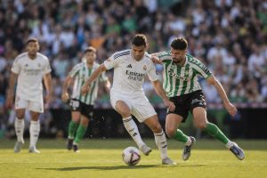 suivez le match en direct entre le betis et le real madrid avec le score en temps réel, les actions clés et les mises à jour instantanées.